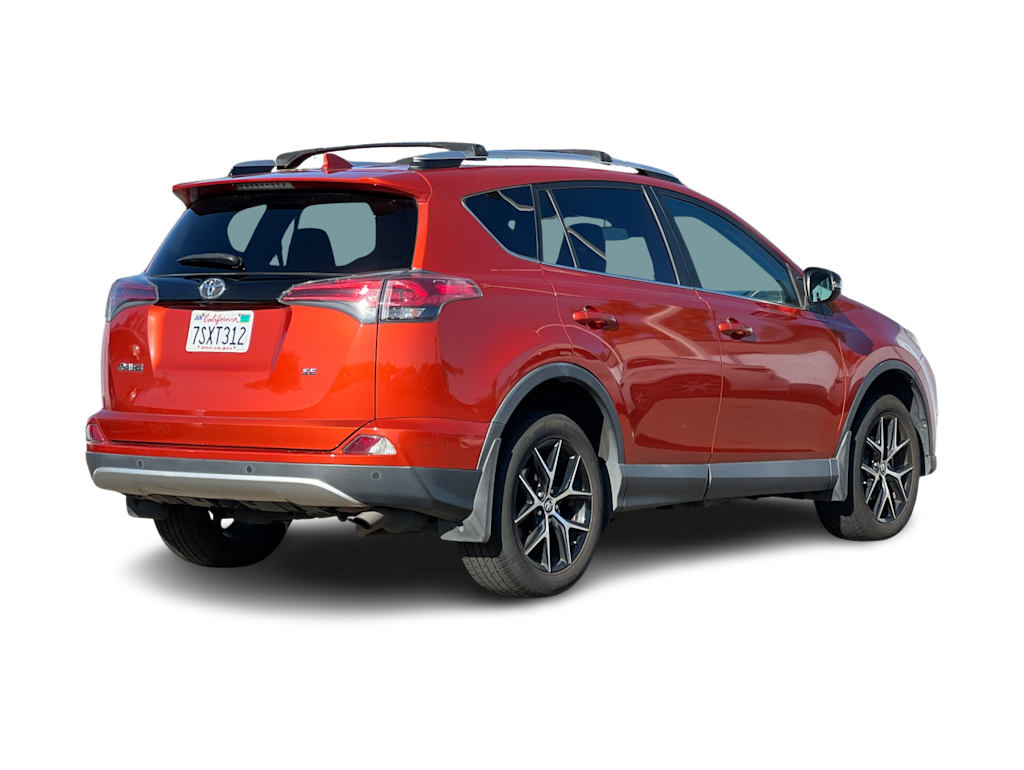 Thumbnail: 2016 Toyota RAV4 - 10