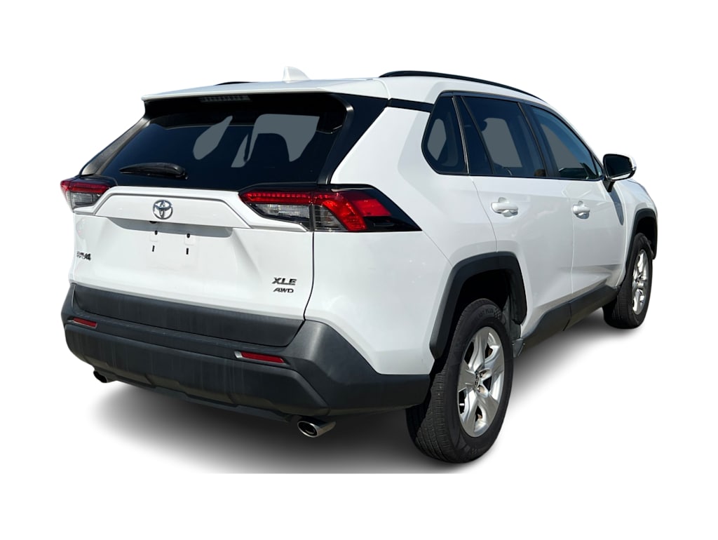 Thumbnail: 2021 Toyota RAV4 - 9