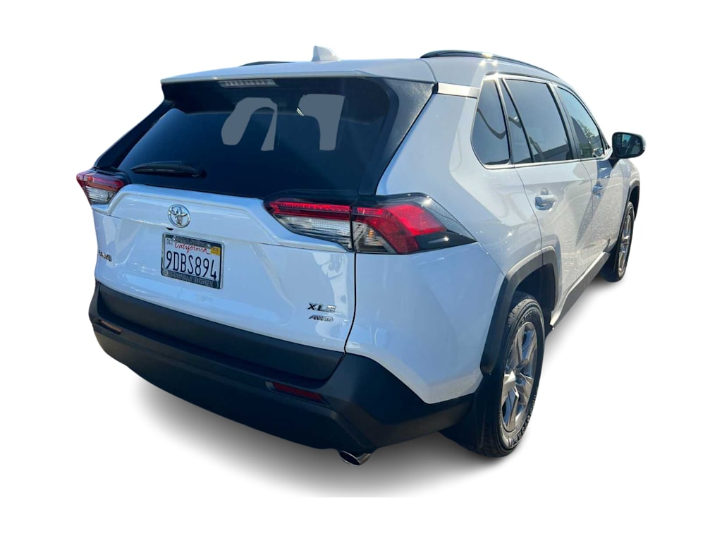 Thumbnail: 2022 Toyota RAV4 - 9