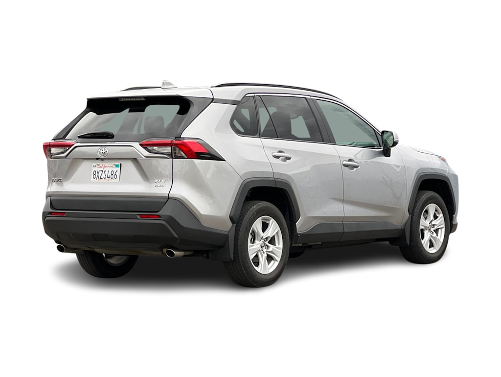 Thumbnail: 2021 Toyota RAV4 - 10