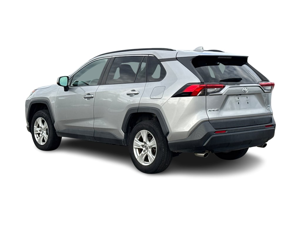 Thumbnail: 2021 Toyota RAV4 - 3