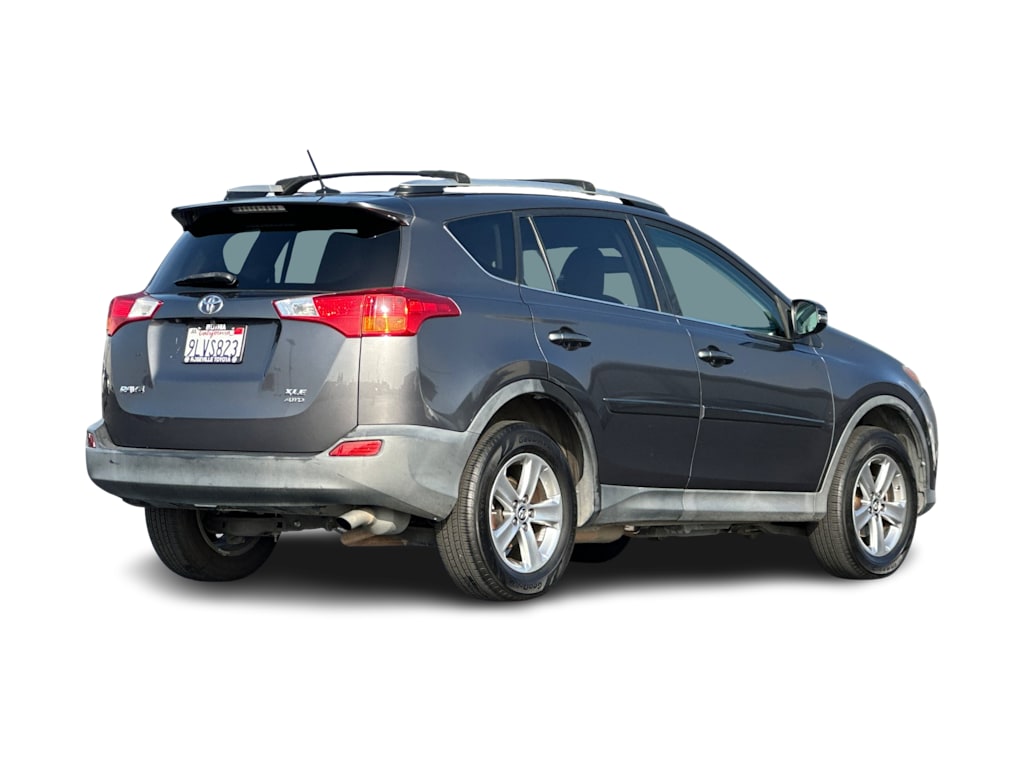 Thumbnail: 2015 Toyota RAV4 - 19