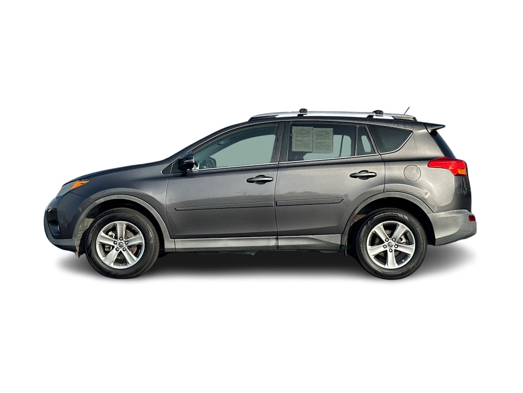 Thumbnail: 2015 Toyota RAV4 - 3