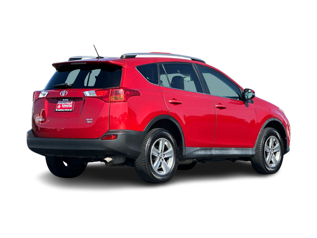 Thumbnail: 2015 Toyota RAV4 - 17