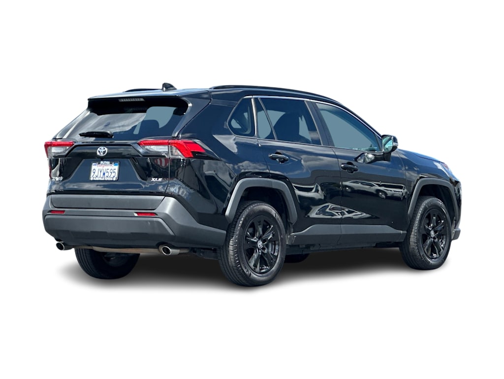 Thumbnail: 2022 Toyota RAV4 - 19