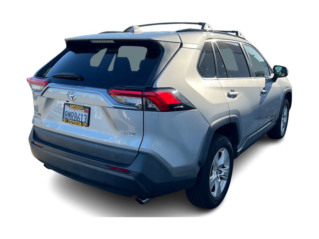 Thumbnail: 2019 Toyota RAV4 - 9