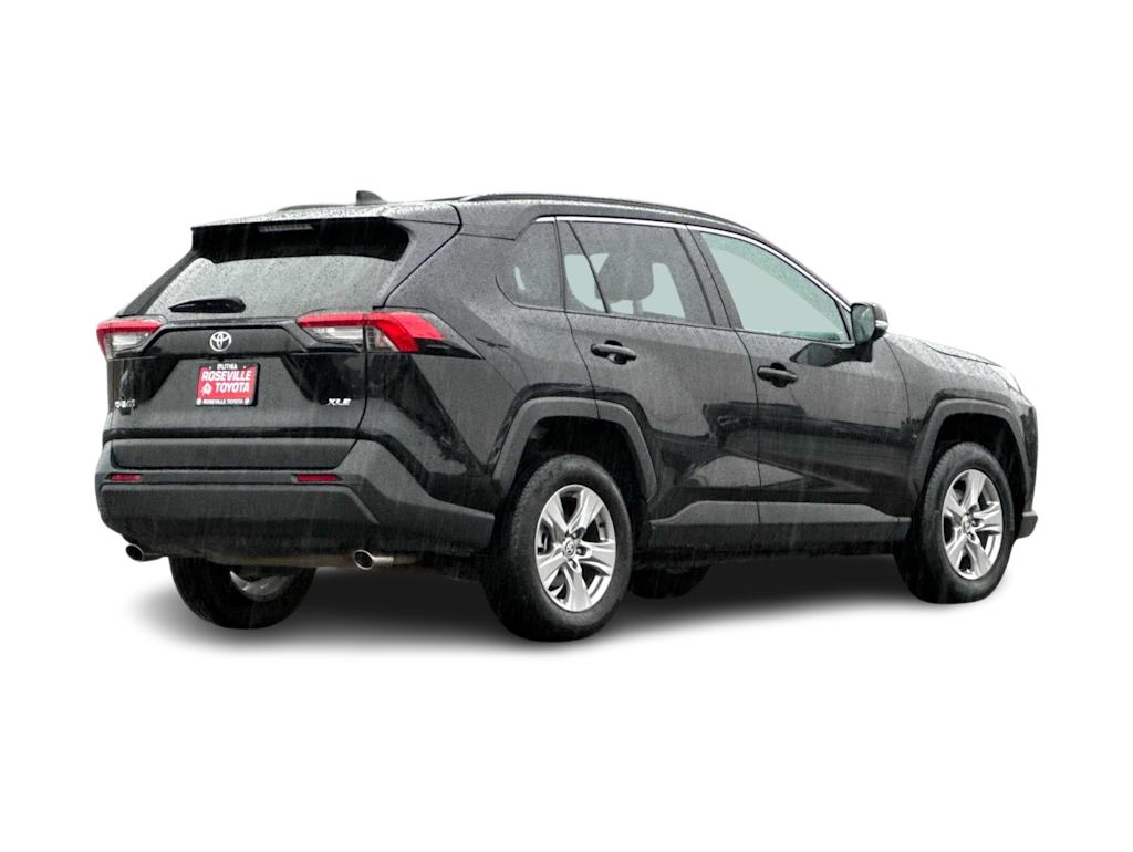 2023 Toyota RAV4 XLE 19