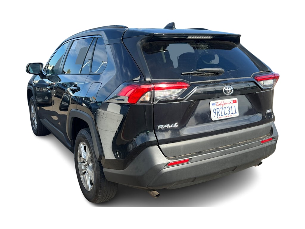 Thumbnail: 2021 Toyota RAV4 - 3