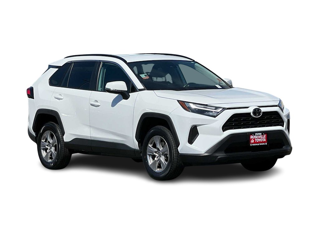 2022 Toyota RAV4 XLE 19