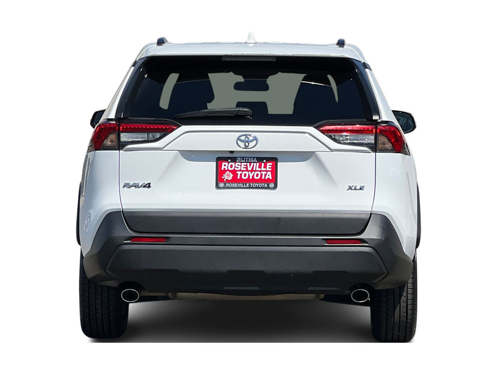 2022 Toyota RAV4 XLE 5