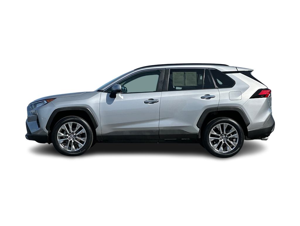 Thumbnail: 2019 Toyota RAV4 - 3