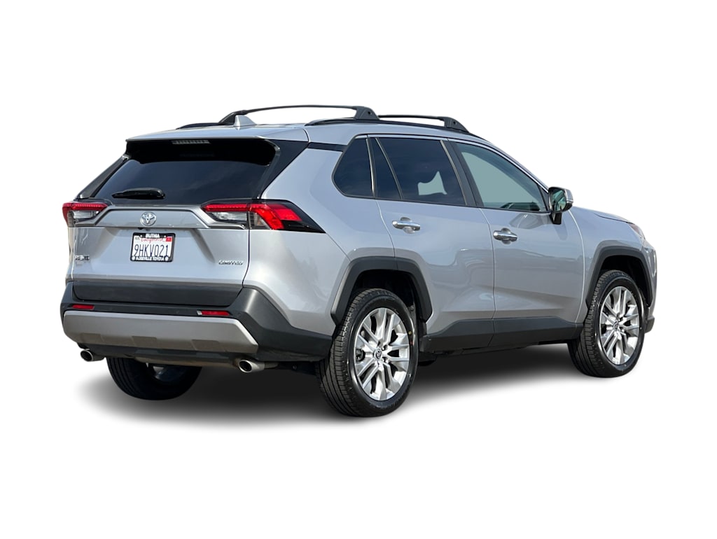 Thumbnail: 2023 Toyota RAV4 - 17