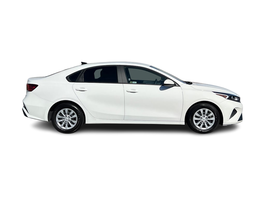 Thumbnail: 2024 Kia Forte - 19