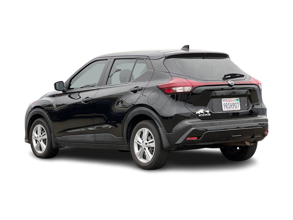 Thumbnail: 2022 Nissan Kicks - 4
