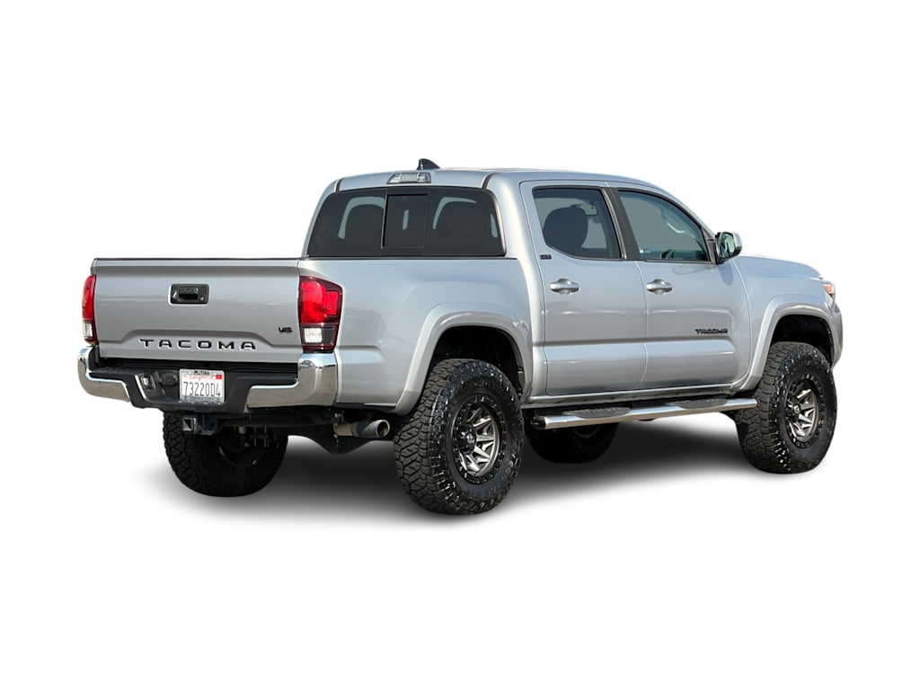 Thumbnail: 2020 Toyota Tacoma - 18
