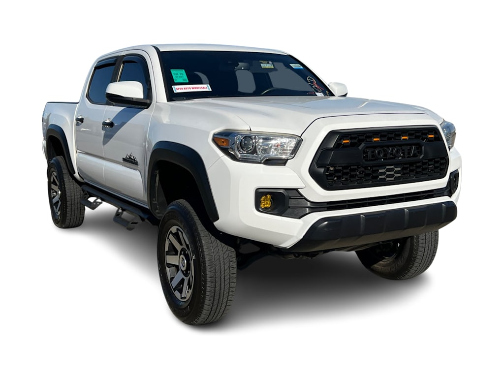 Thumbnail: 2020 Toyota Tacoma - 8