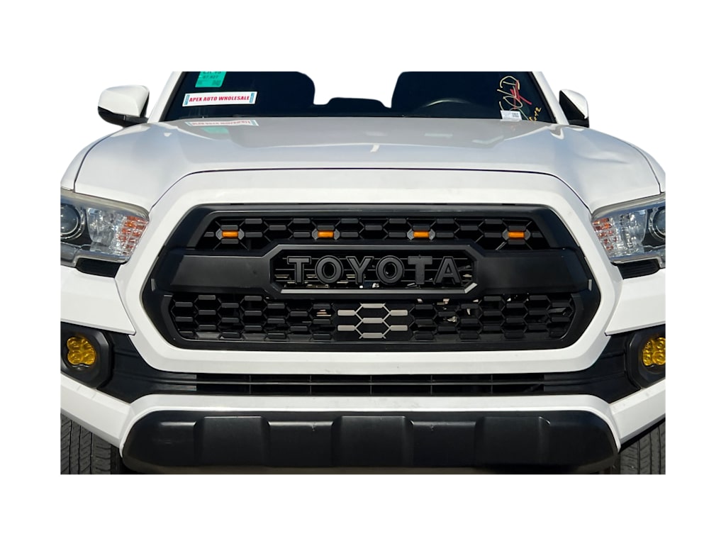 Thumbnail: 2020 Toyota Tacoma - 14