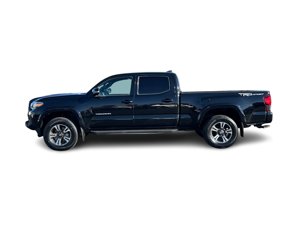 Thumbnail: 2018 Toyota Tacoma - 3