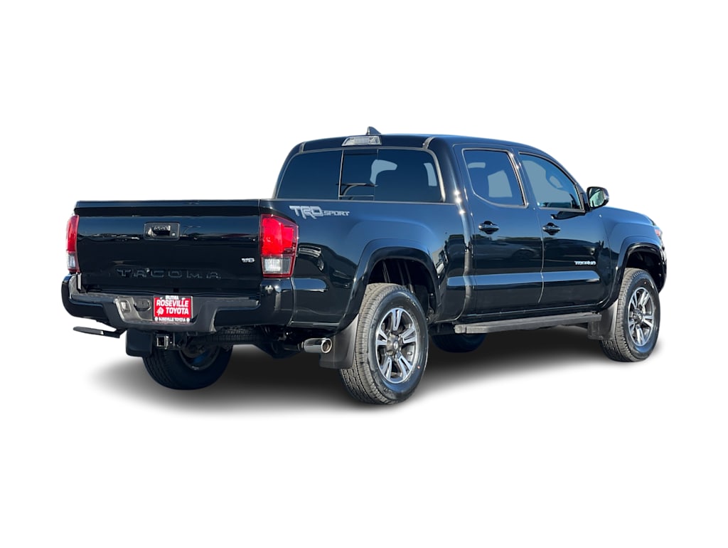 Thumbnail: 2018 Toyota Tacoma - 17