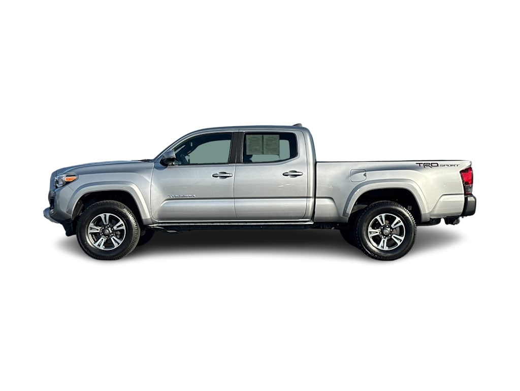 Thumbnail: 2019 Toyota Tacoma - 3