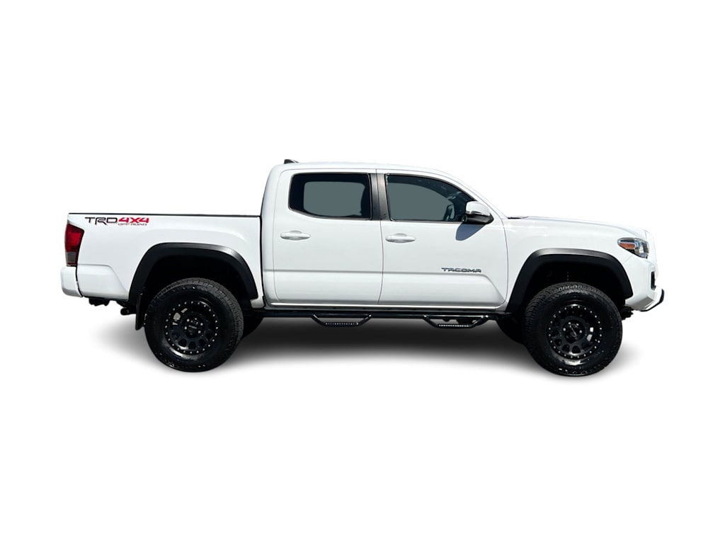 Thumbnail: 2017 Toyota Tacoma - 19