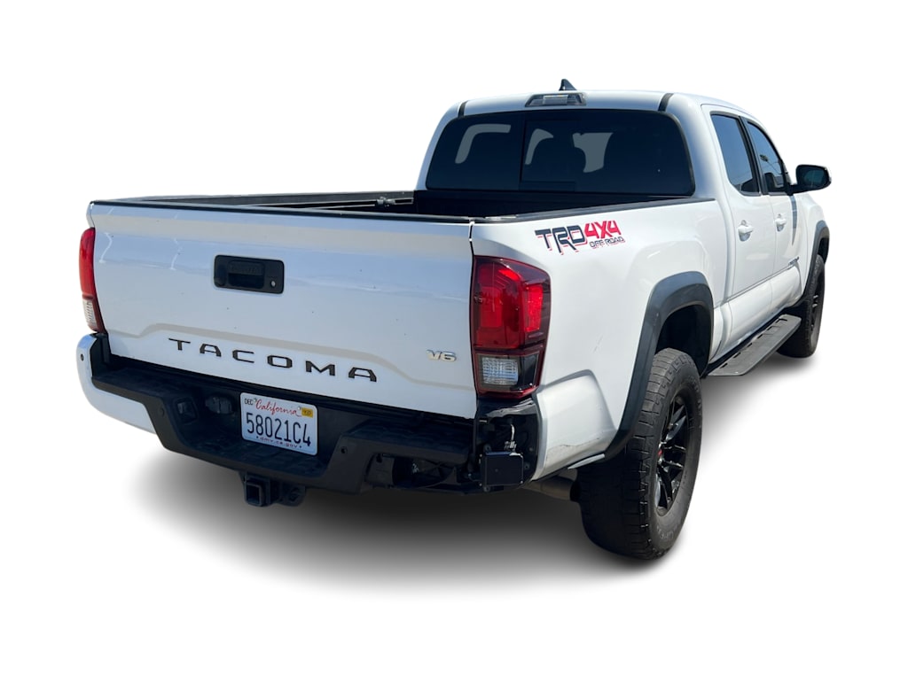 Thumbnail: 2018 Toyota Tacoma - 10