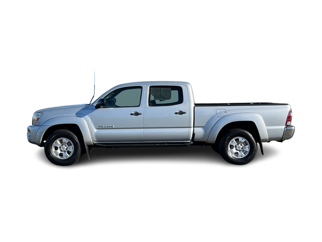 Thumbnail: 2011 Toyota Tacoma - 3
