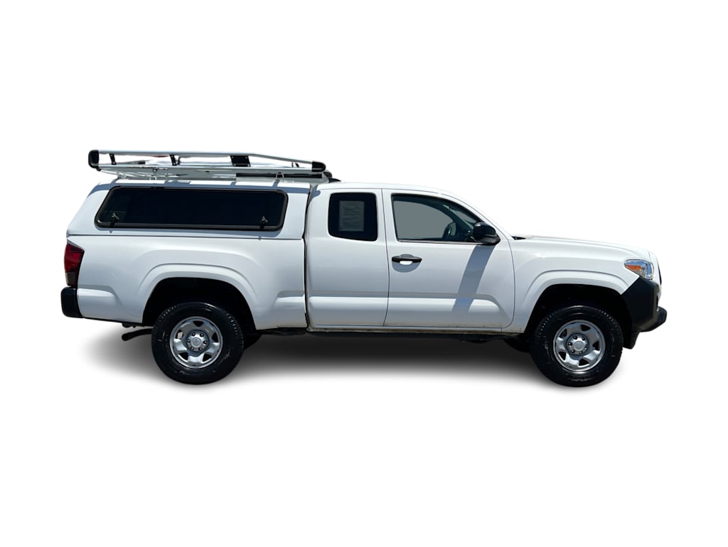 Thumbnail: 2022 Toyota Tacoma - 18