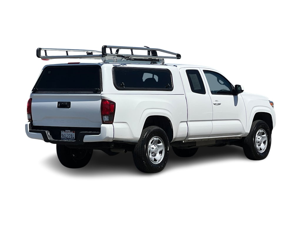 Thumbnail: 2023 Toyota Tacoma - 18