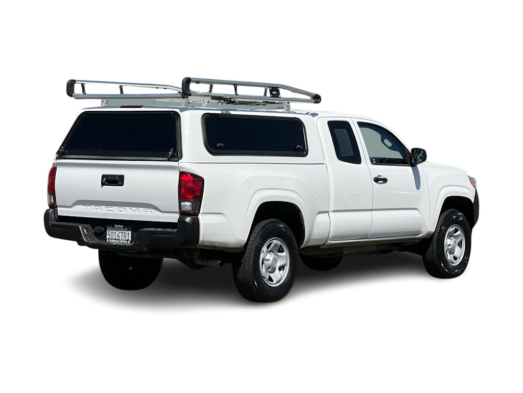 Thumbnail: 2023 Toyota Tacoma - 16