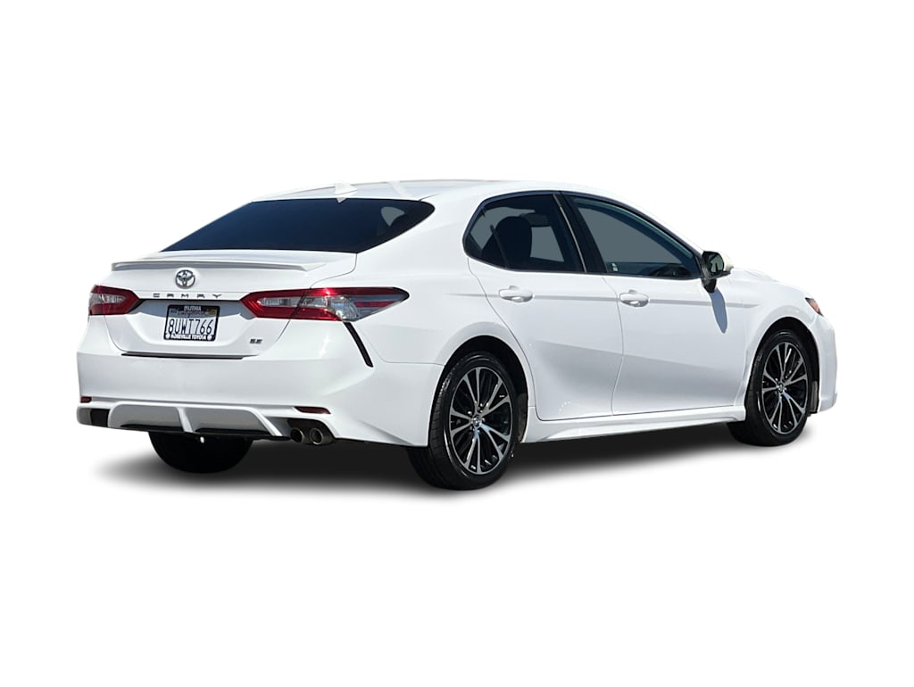 Thumbnail: 2019 Toyota Camry - 18