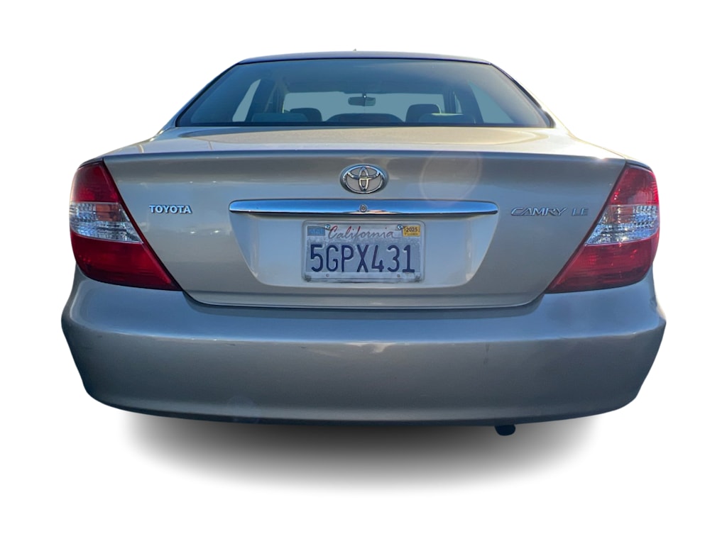 2004 Toyota Camry LE 3