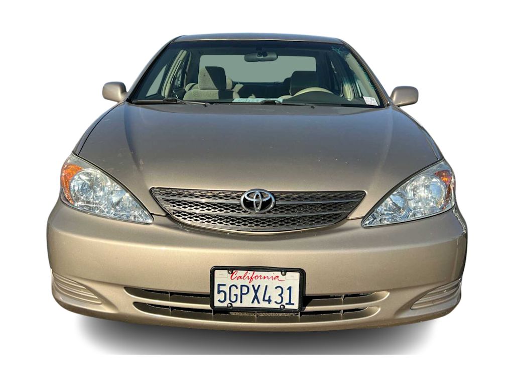 2004 Toyota Camry LE 4