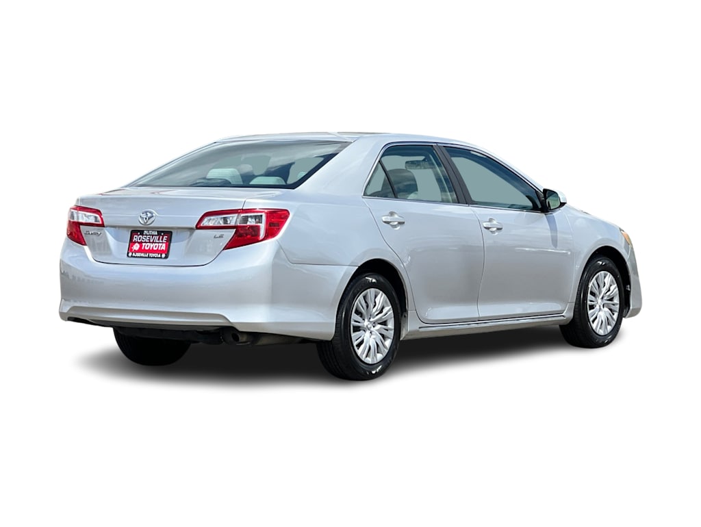 Thumbnail: 2012 Toyota Camry - 18