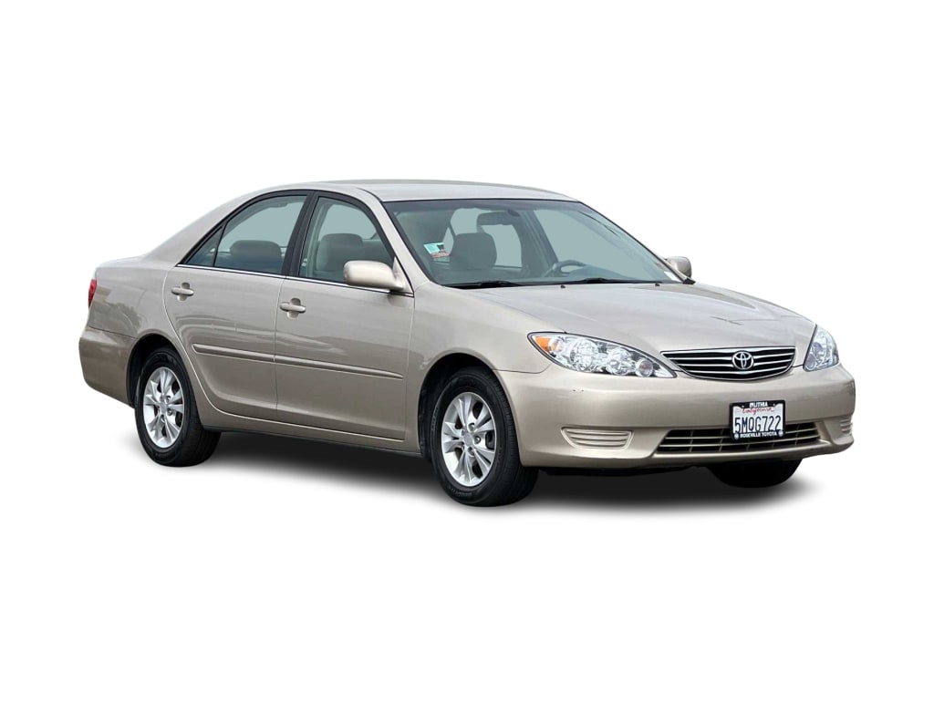 2005 Toyota Camry LE 19