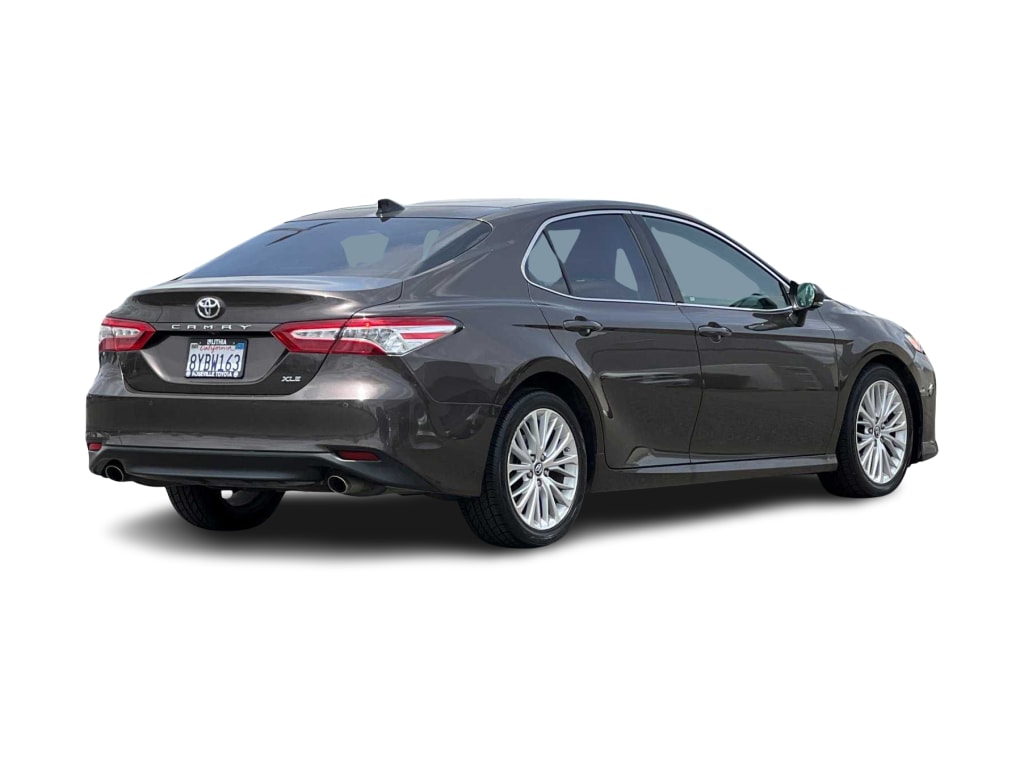 2018 Toyota Camry XLE 15