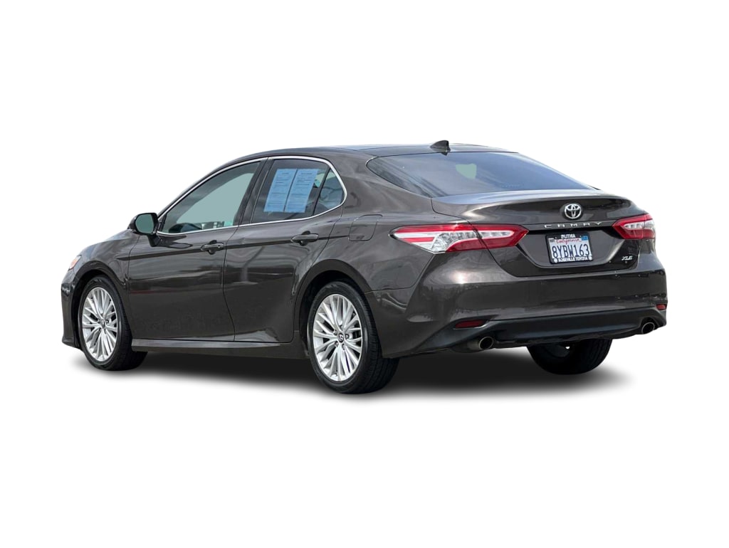 2018 Toyota Camry XLE 4