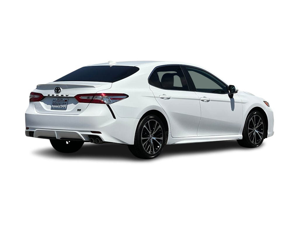 Thumbnail: 2020 Toyota Camry - 16