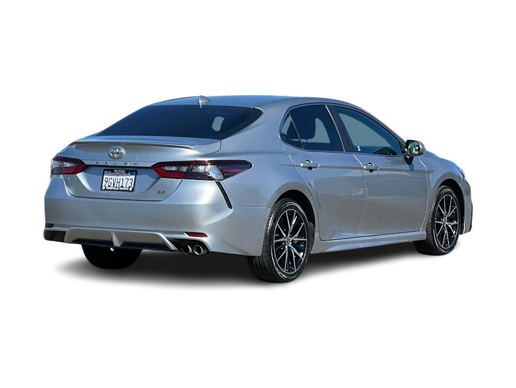 2021 Toyota Camry SE 16