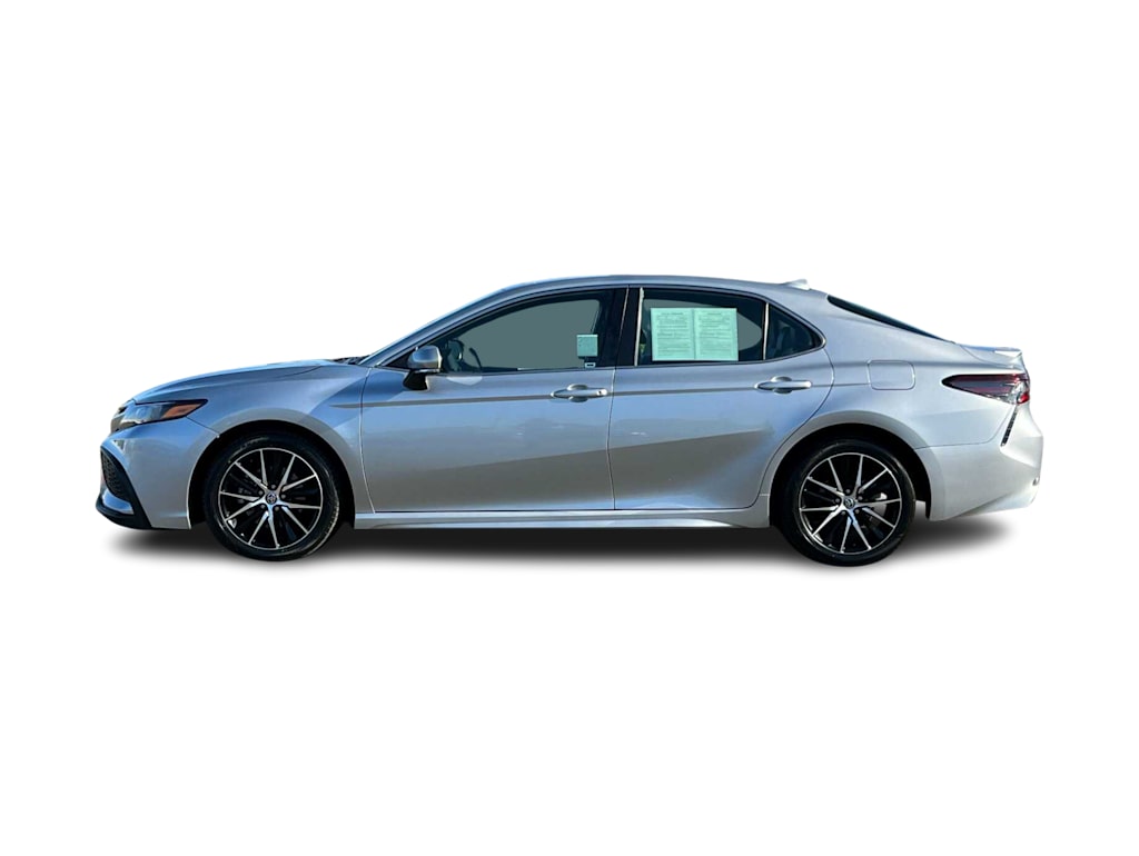 2023 Toyota Camry SE 3