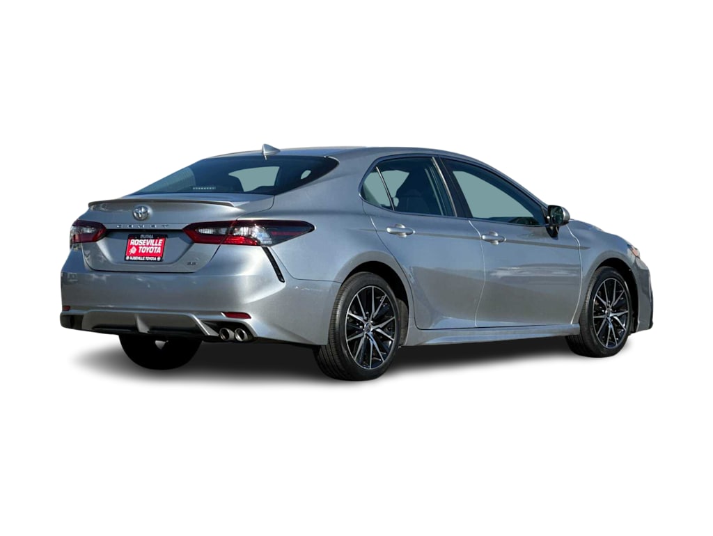 2021 Toyota Camry SE 18