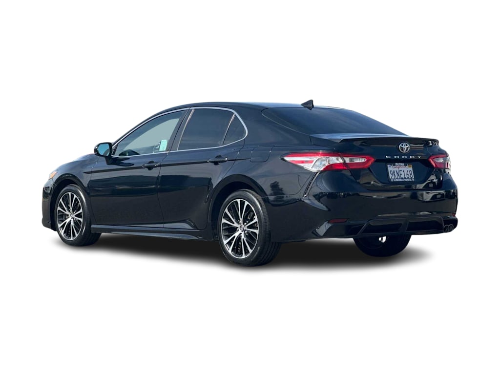 2020 Toyota Camry SE 4