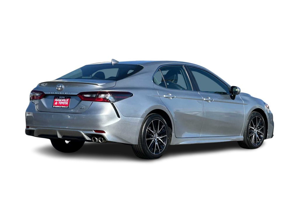 2022 Toyota Camry SE 17