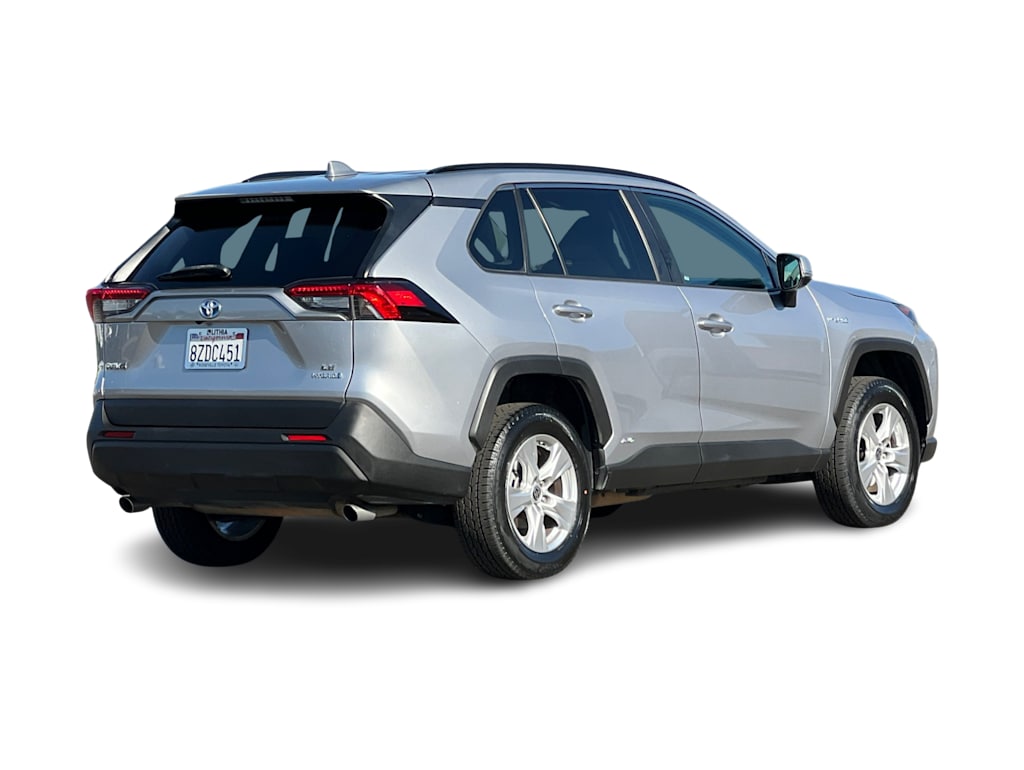 Thumbnail: 2021 Toyota RAV4 - 18