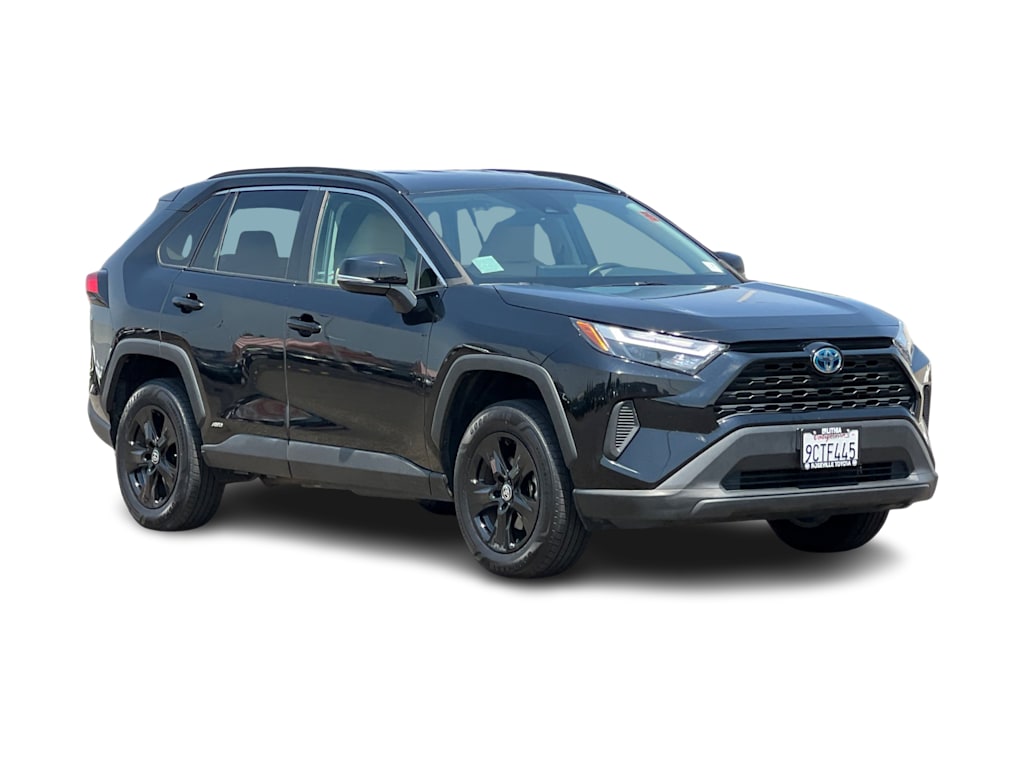 Thumbnail: 2022 Toyota RAV4 - 18