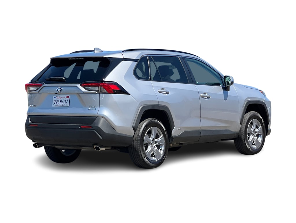Thumbnail: 2024 Toyota RAV4 - 17