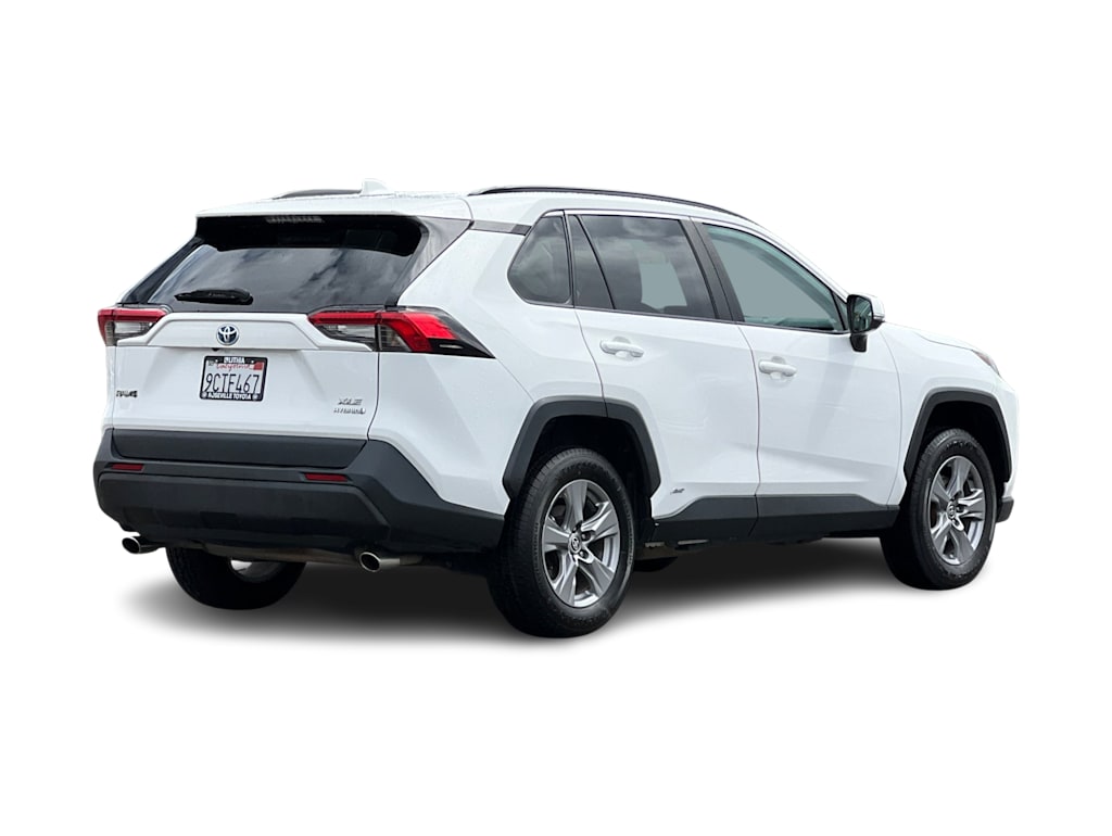 Thumbnail: 2022 Toyota RAV4 - 17