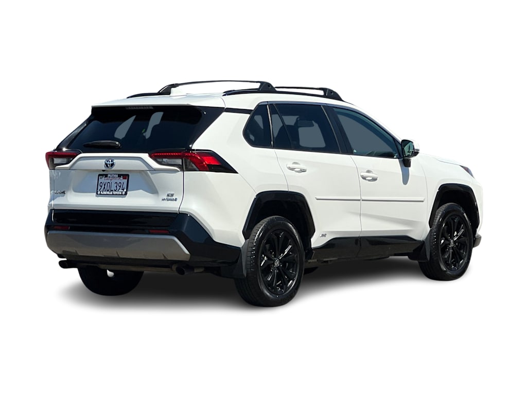 Thumbnail: 2022 Toyota RAV4 - 18