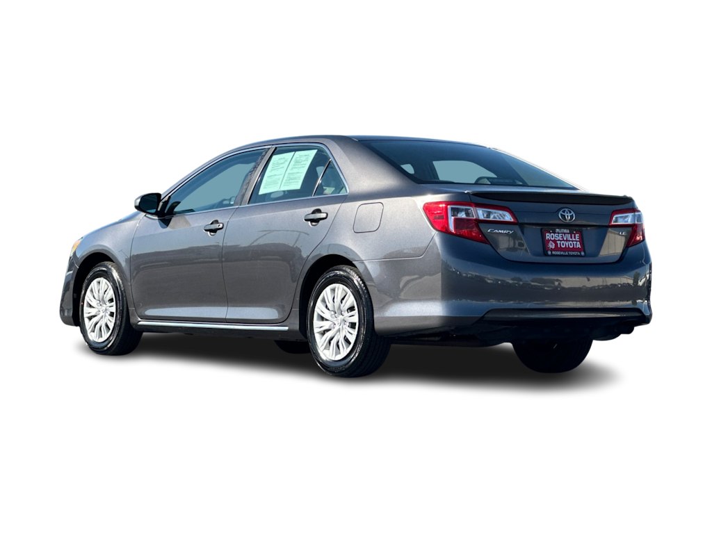 2014 Toyota Camry LE 4