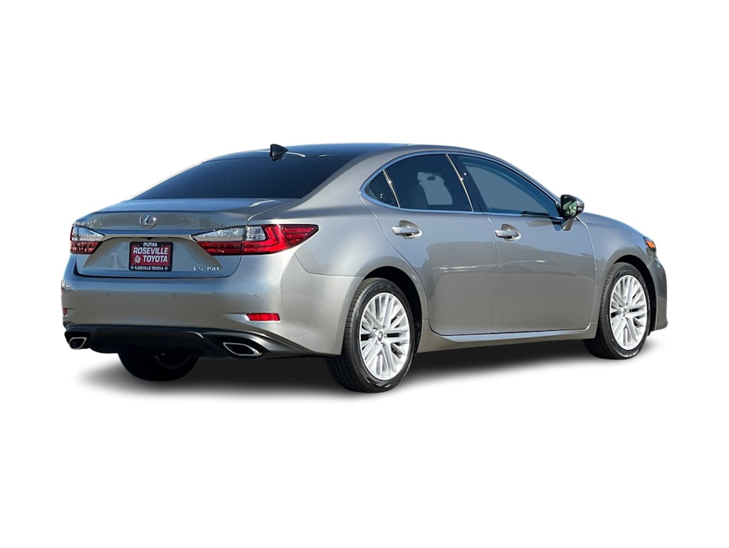Thumbnail: 2018 Lexus ES - 16